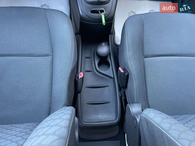 Мінівен Renault Scenic 2009 в Сумах фото 37 Мінівен Renault Scenic 2009 в Сумах