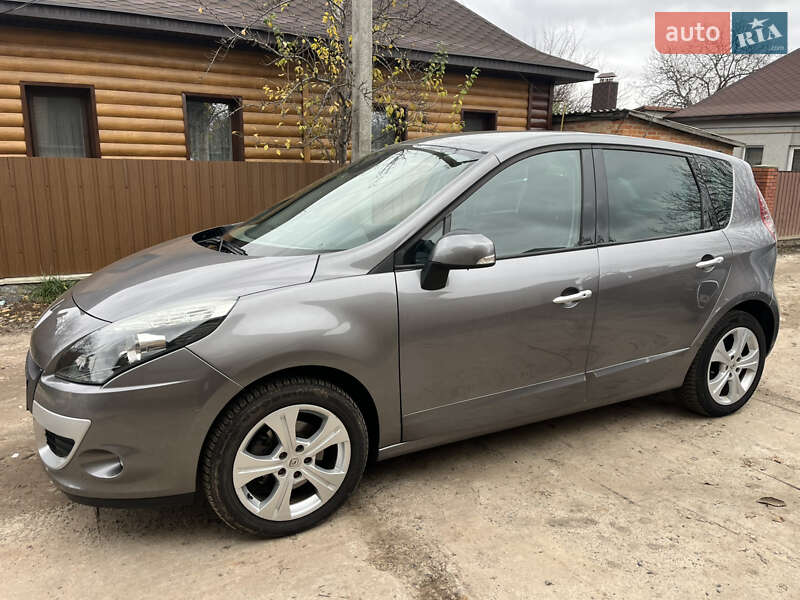 Мінівен Renault Scenic 2010 в Охтирці фото 18 Мінівен Renault Scenic 2010 в Охтирці