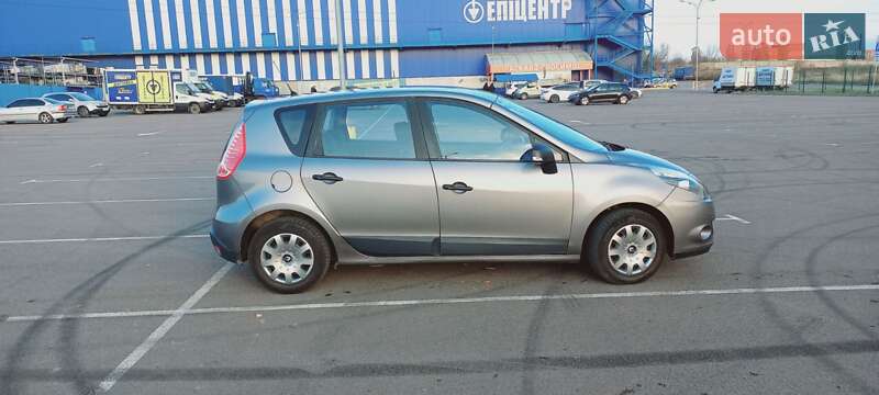 Минивэн Renault Scenic 2010 в Ровно