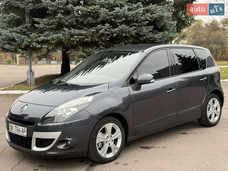 Минивэн Renault Scenic 2011 в Ровно