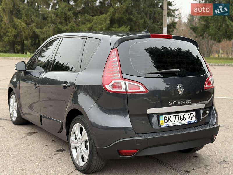 Минивэн Renault Scenic 2011 в Ровно