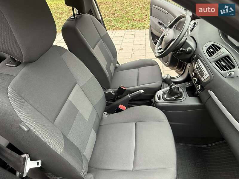 Мінівен Renault Scenic 2013 в Вінниці