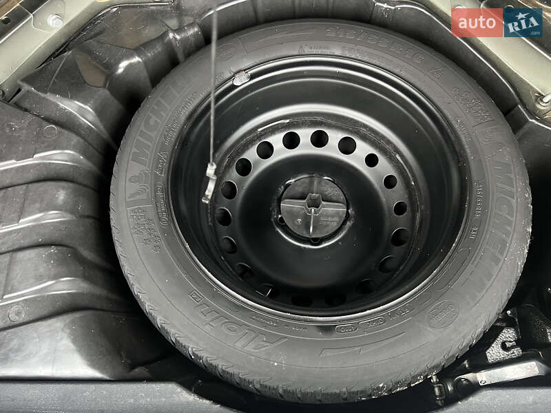 Минивэн Renault Scenic 2012 в Виннице