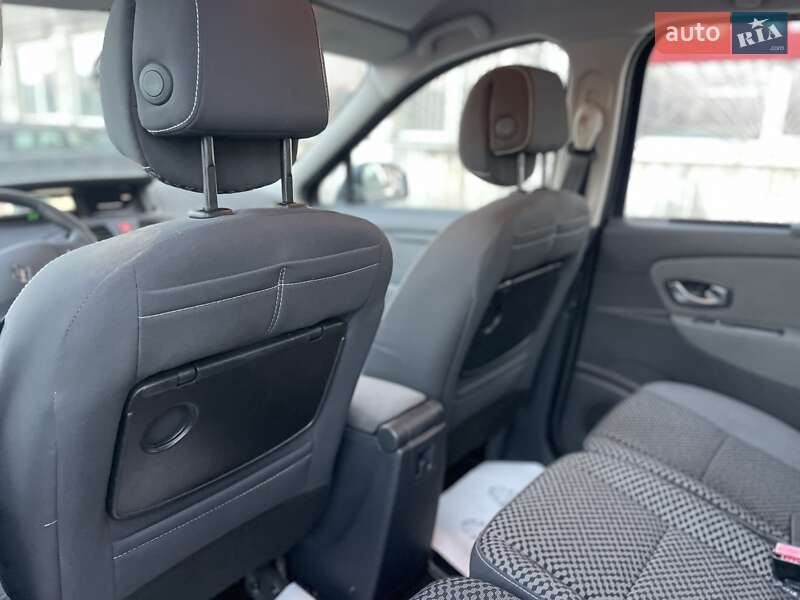 Мінівен Renault Scenic 2011 в Сумах