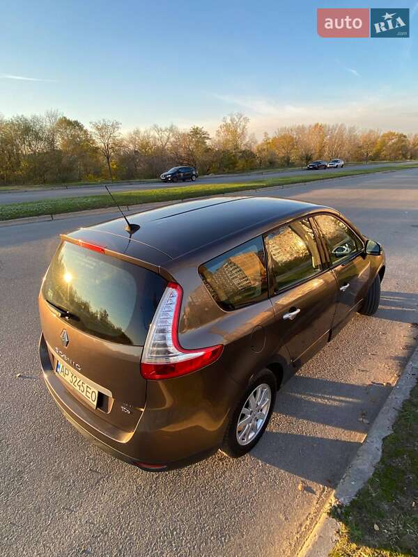 Мінівен Renault Scenic 2010 в Запоріжжі