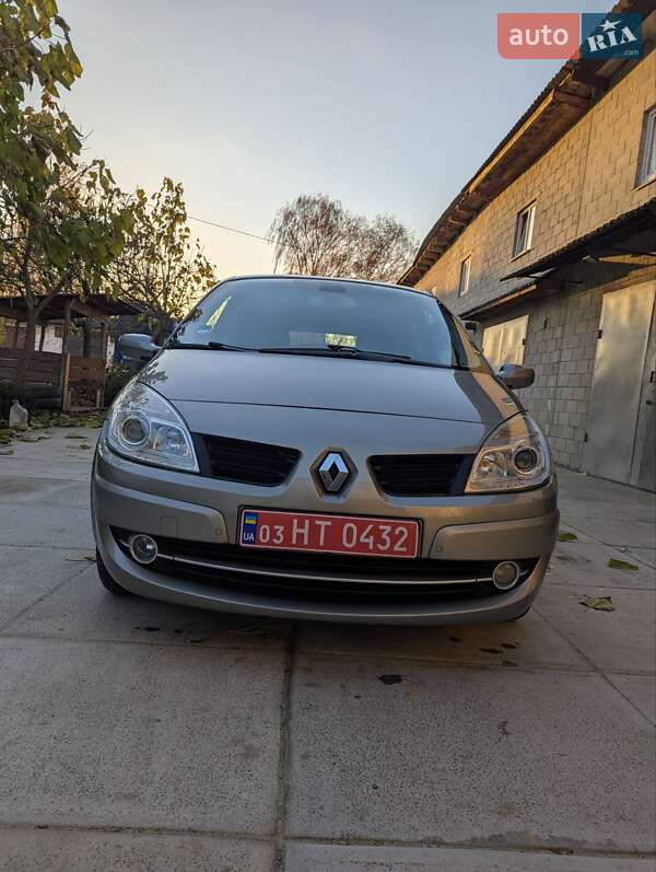 Мінівен Renault Scenic 2006 в Дубні
