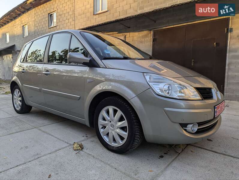 Мінівен Renault Scenic 2006 в Дубні