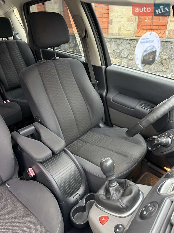 Минивэн Renault Scenic 2007 в Красилове