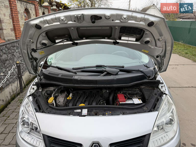 Минивэн Renault Scenic 2007 в Красилове