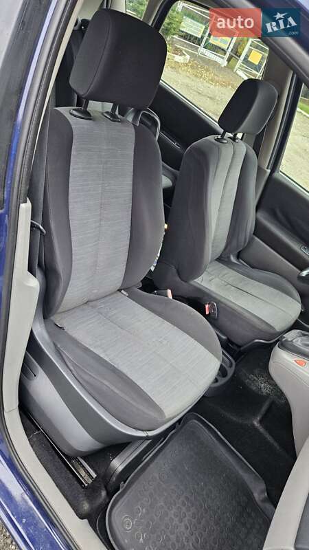 Мінівен Renault Scenic 2004 в Заліщиках