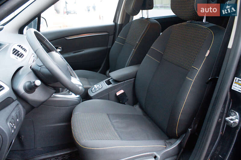 Минивэн Renault Scenic 2009 в Киеве