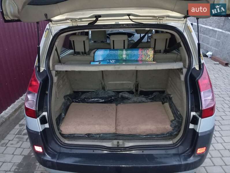 Мінівен Renault Scenic 2004 в Рожище