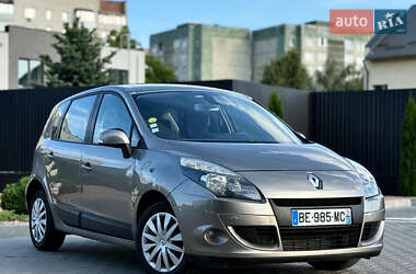 Мінівен Renault Scenic 2010 в Луцьку