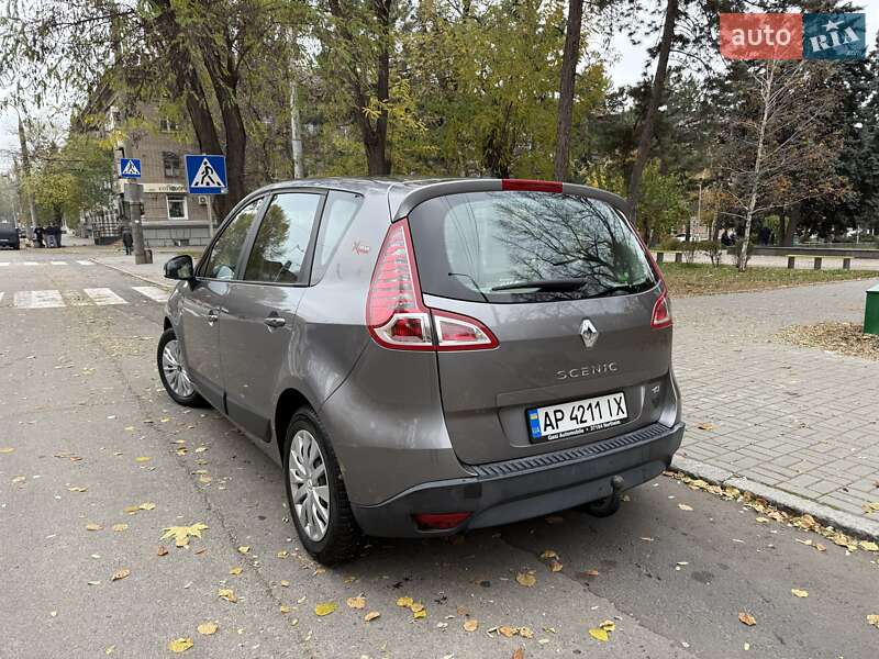 Минивэн Renault Scenic 2010 в Запорожье