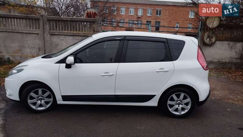 Минивэн Renault Scenic 2010 в Оратове фото 14 Минивэн Renault Scenic 2010 в Оратове