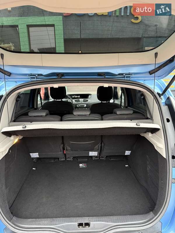 Минивэн Renault Scenic 2012 в Коростене