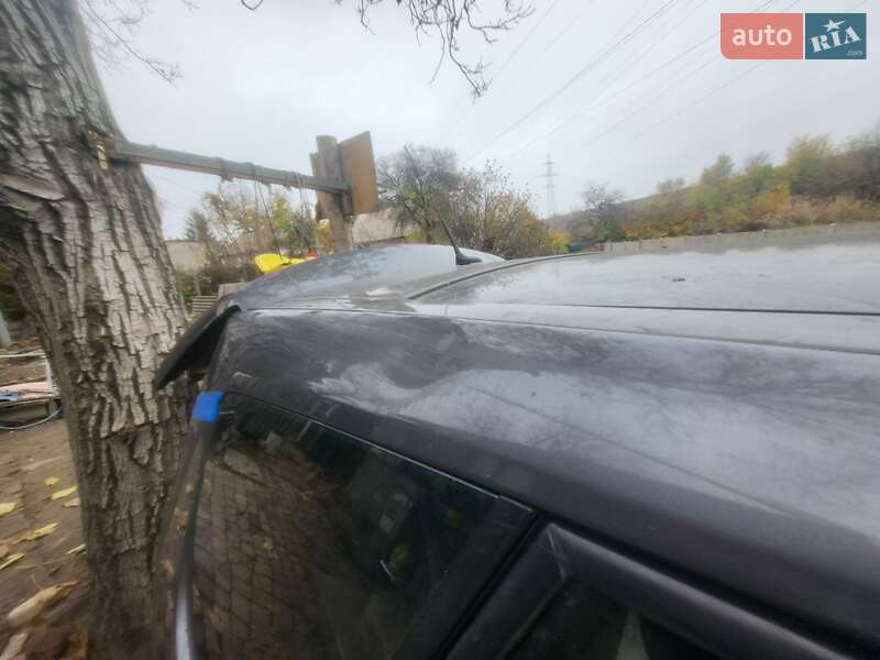 Минивэн Renault Scenic 2004 в Новониколаевке