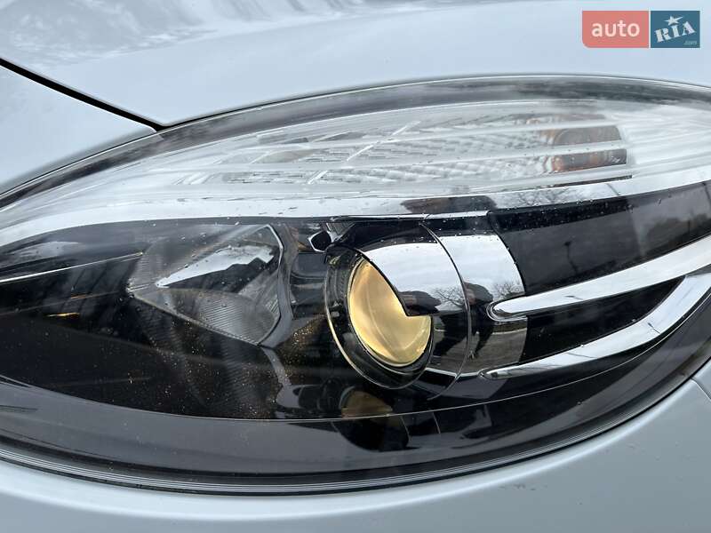 Минивэн Renault Scenic 2012 в Киеве