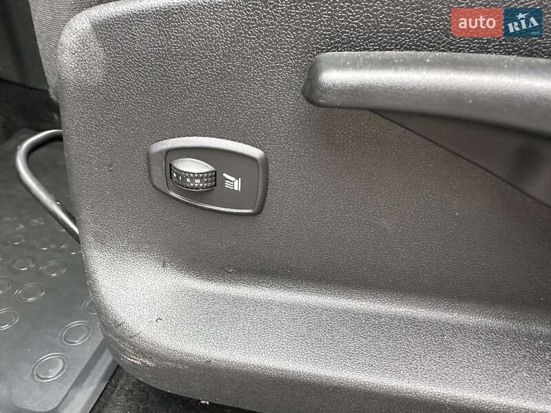 Минивэн Renault Scenic 2012 в Киеве