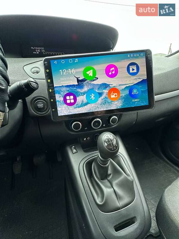 Мінівен Renault Scenic 2011 в Чорнобаї