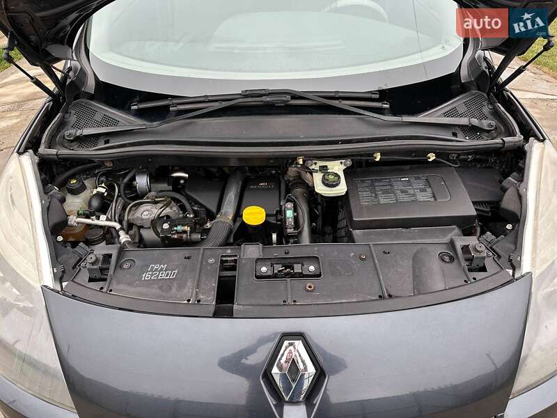 Мінівен Renault Scenic 2011 в Чорнобаї