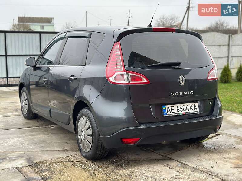 Мінівен Renault Scenic 2011 в Чорнобаї