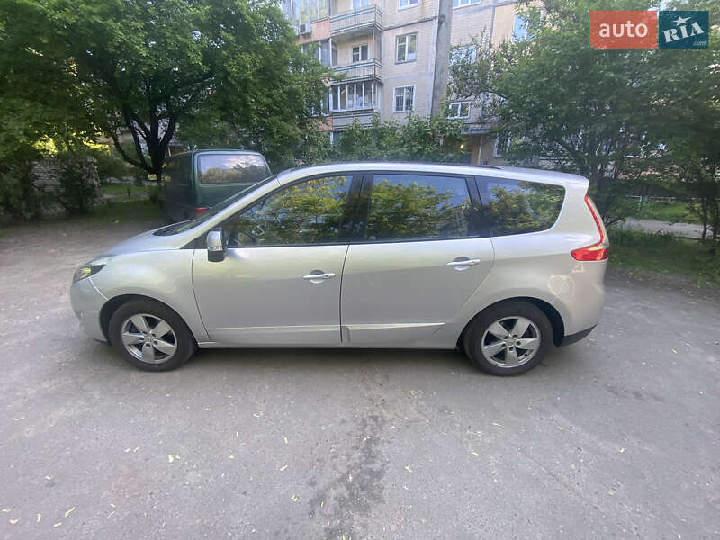 Мінівен Renault Scenic 2010 в Києві