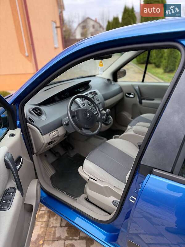 Минивэн Renault Scenic 2005 в Самборе