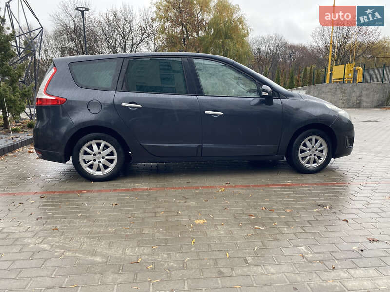 Мінівен Renault Scenic 2011 в Рівному