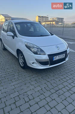 Мінівен Renault Scenic 2011 в Івано-Франківську