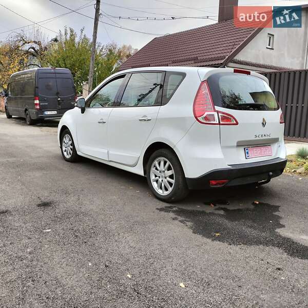 Мінівен Renault Scenic 2011 в Рівному