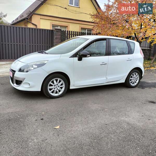 Мінівен Renault Scenic 2011 в Рівному