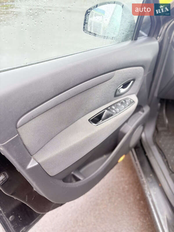 Мінівен Renault Scenic 2011 в Шостці