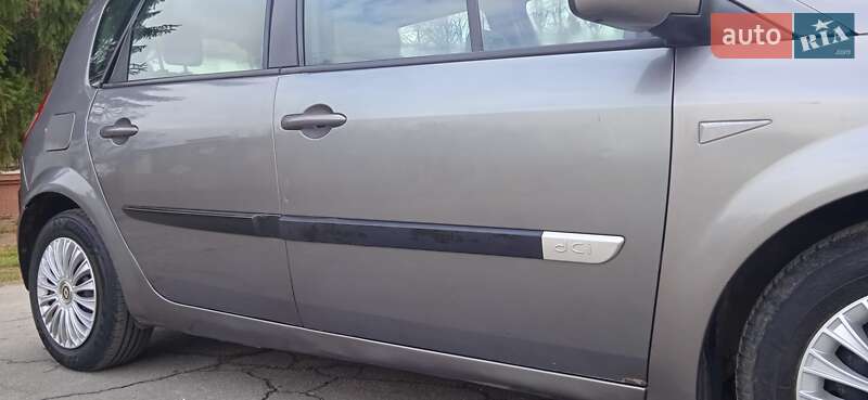 Минивэн Renault Scenic 2005 в Славуте