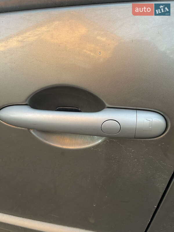 Мінівен Renault Scenic 2008 в Луцьку