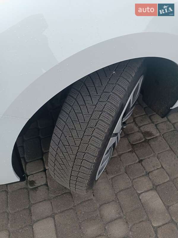 Мінівен Renault Scenic 2016 в Бродах