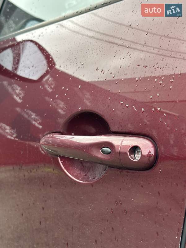 Минивэн Renault Scenic 2013 в Сумах