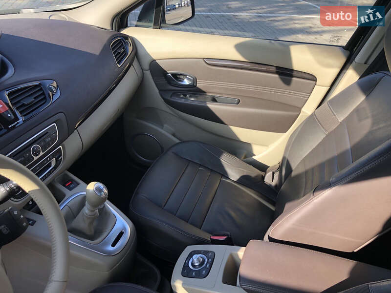 Минивэн Renault Scenic 2011 в Луцке фото 31 Минивэн Renault Scenic 2011 в Луцке