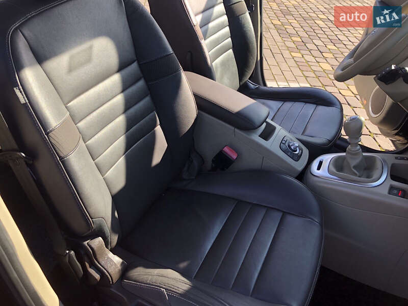 Минивэн Renault Scenic 2011 в Луцке фото 50 Минивэн Renault Scenic 2011 в Луцке