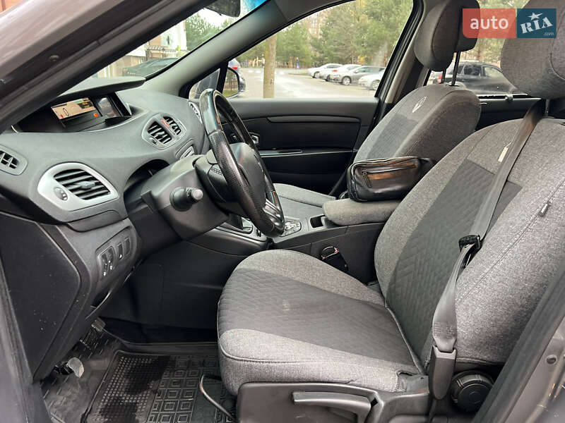 Мінівен Renault Scenic 2010 в Івано-Франківську