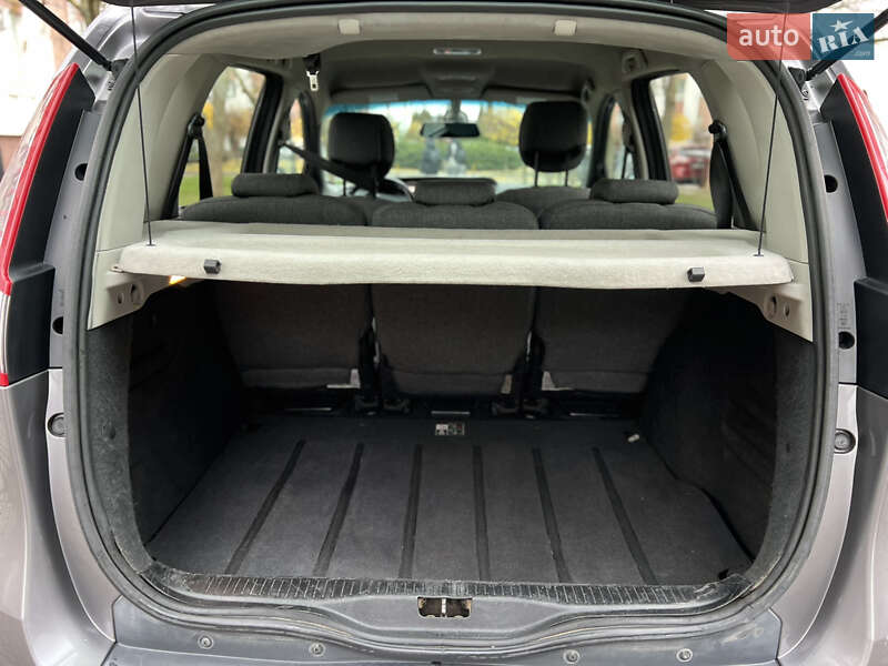 Мінівен Renault Scenic 2010 в Івано-Франківську