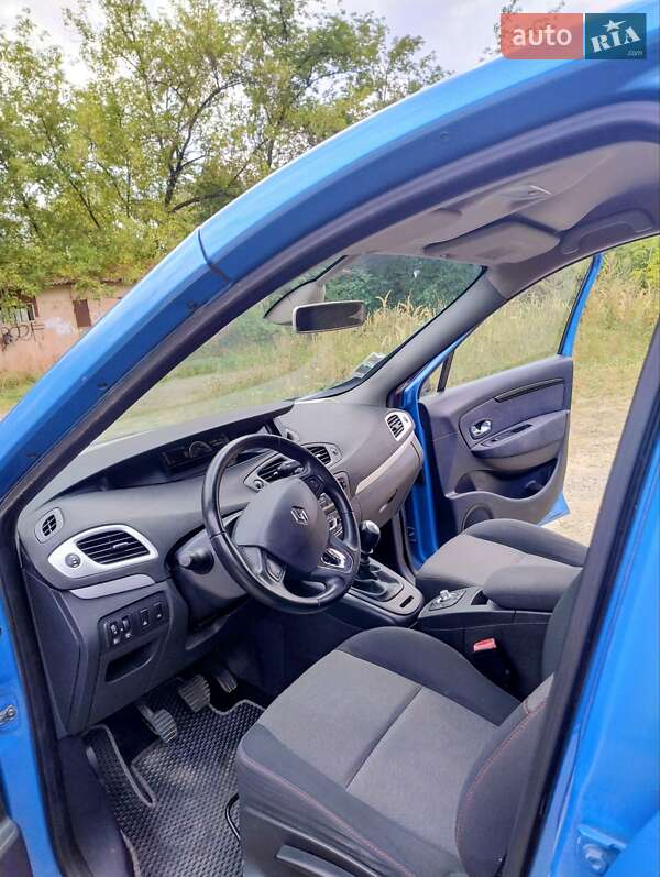 Минивэн Renault Scenic 2013 в Ивано-Франковске фото 6 Минивэн Renault Scenic 2013 в Ивано-Франковске