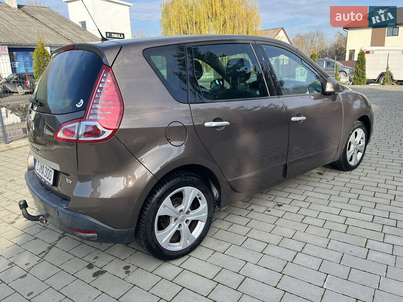 Минивэн Renault Scenic 2010 в Бродах