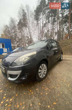 Минивэн Renault Scenic 2010 в Гостомеле