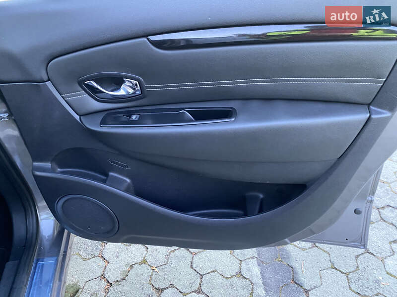 Мінівен Renault Scenic 2013 в Дубні