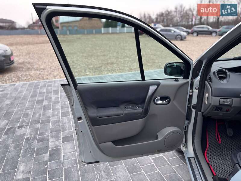 Мінівен Renault Scenic 2004 в Коломиї