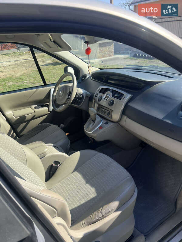 Минивэн Renault Scenic 2004 в Черновцах