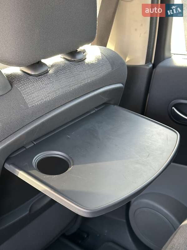 Минивэн Renault Scenic 2006 в Сумах