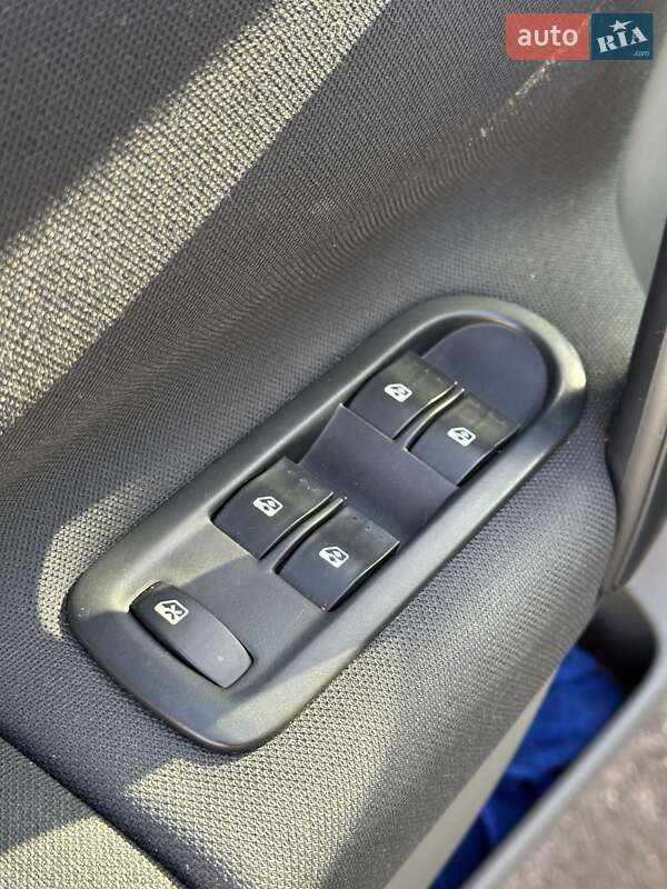 Минивэн Renault Scenic 2006 в Сумах