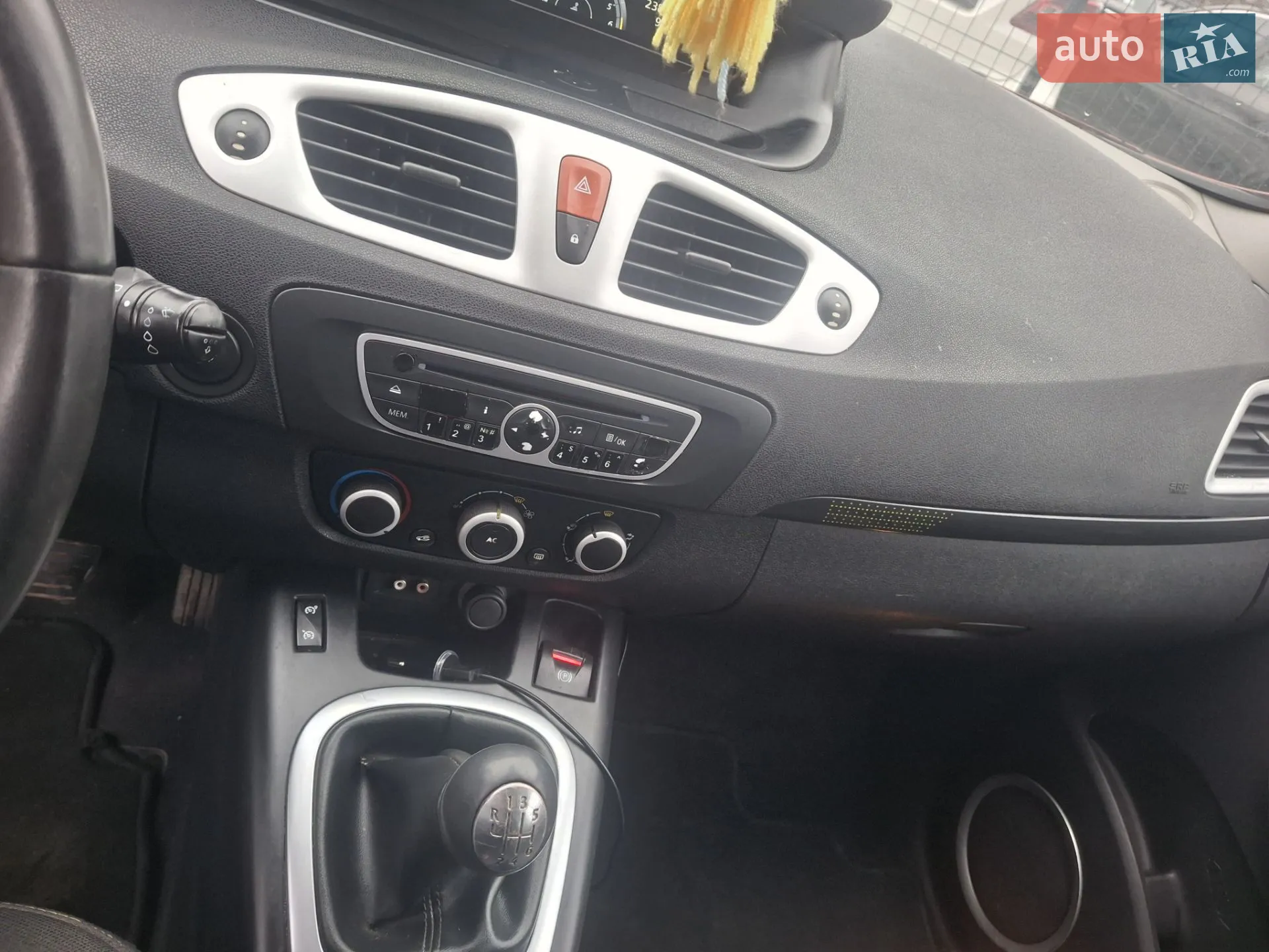 2010 Renault Scenic - мініатюра 7